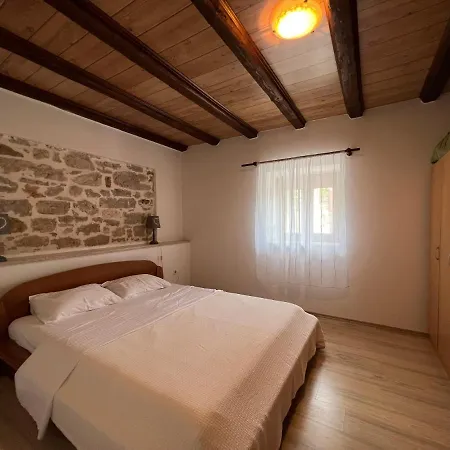 Anamarija Apartmán *