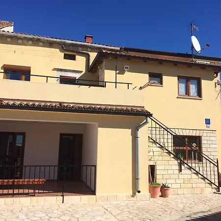 Anamarija * Πόρετς