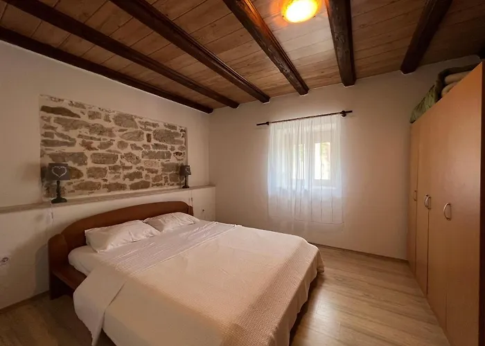 Anamarija Apartament *